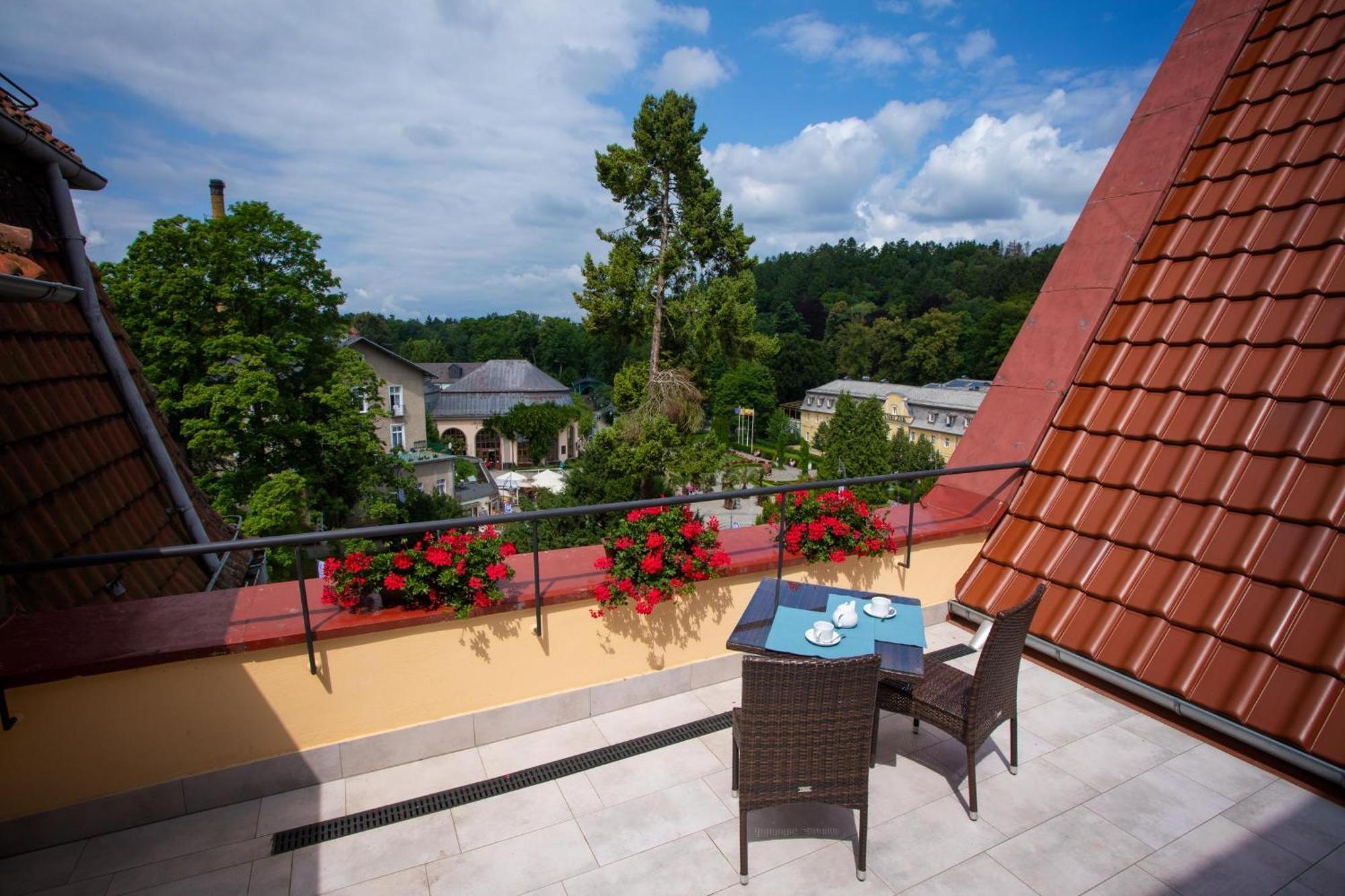 Polonia Hotel Kudowa-Zdrój Buitenkant foto
