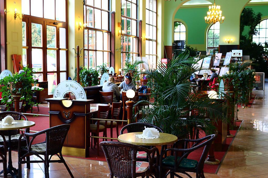 Polonia Hotel Kudowa-Zdrój Buitenkant foto