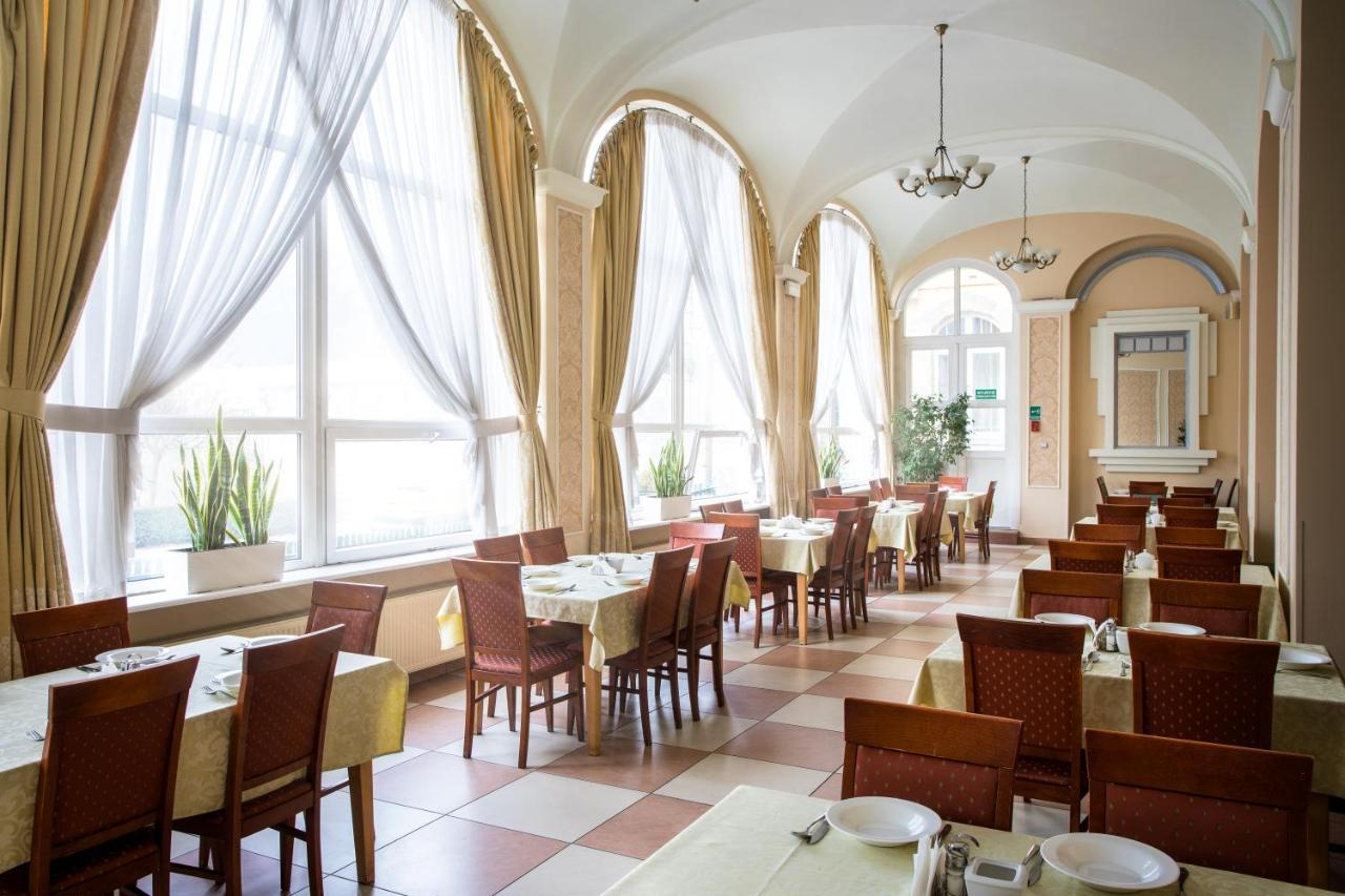 Polonia Hotel Kudowa-Zdrój Buitenkant foto