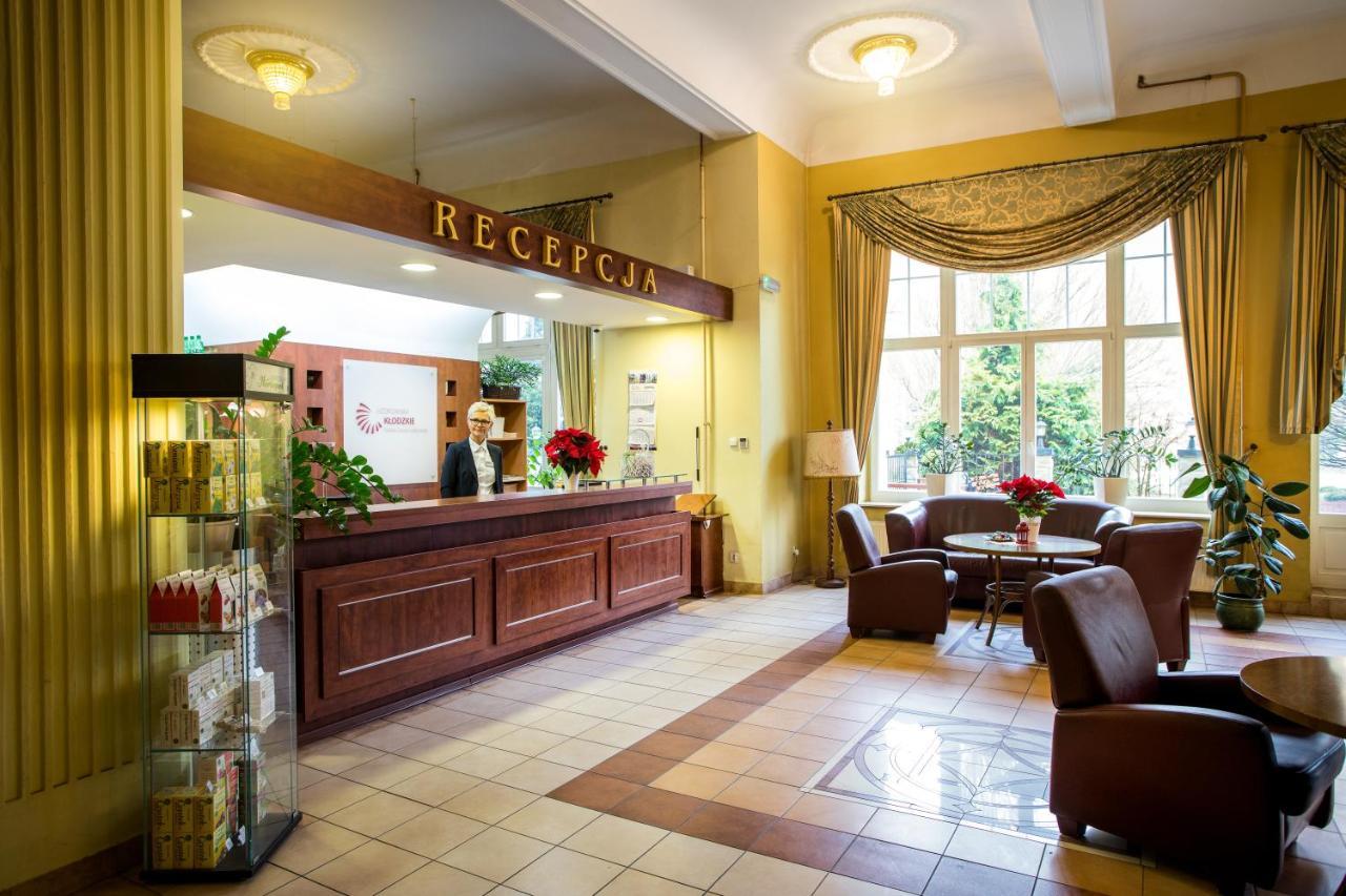 Polonia Hotel Kudowa-Zdrój Buitenkant foto
